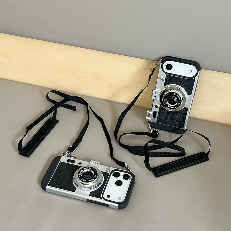 Emily in Paris Vintage Camera  - Vintage Item 리뷰 및 가격