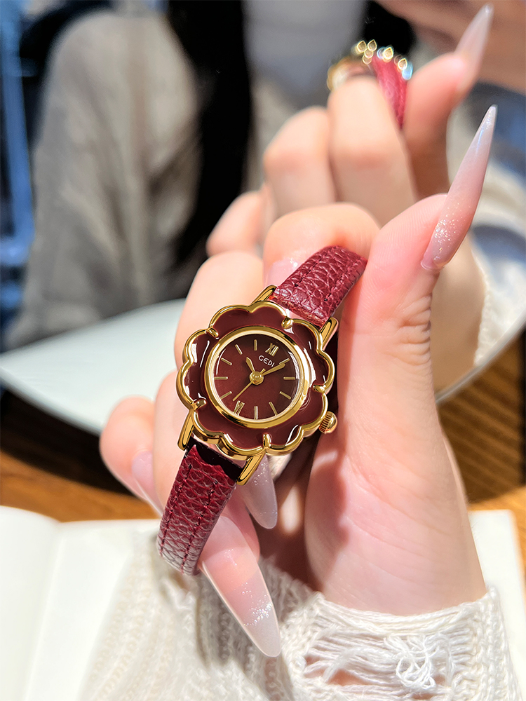 Vintage-style leather floral d - Vintage Watch Collecting 리뷰 및 가격