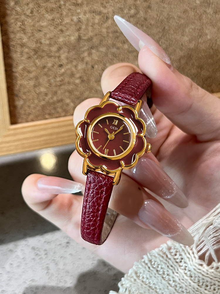 Vintage-style leather floral d - Vintage Watch Collecting 리뷰 및 가격