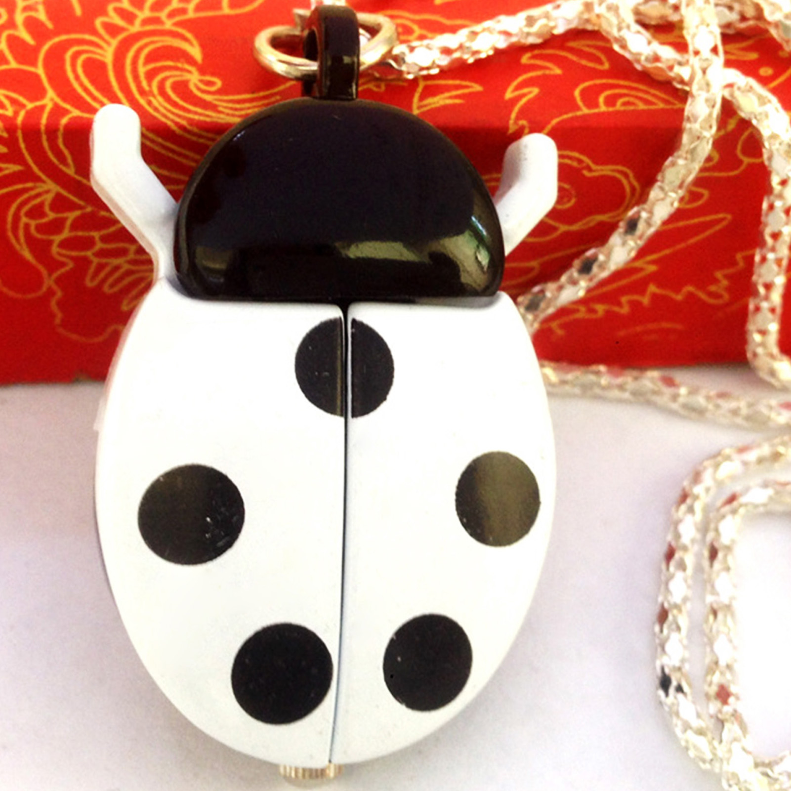 Small-Ladybug Pocket Watch Vin - Vintage Watch Collecting 리뷰 및 가격