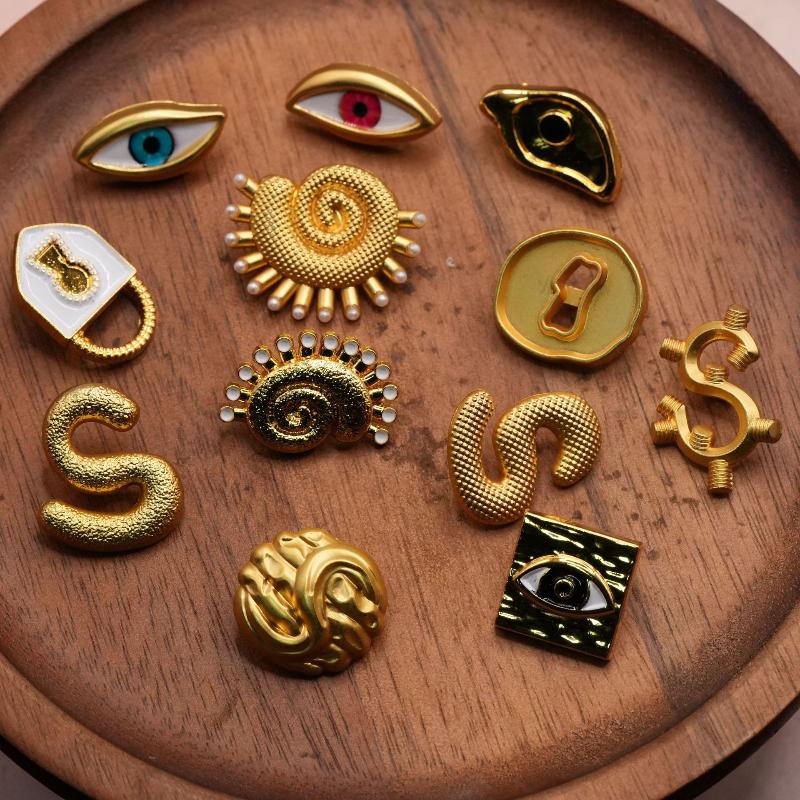 Vintage Metal Button Artistic  - Vintage Collectible Buttons 리뷰 및 가격