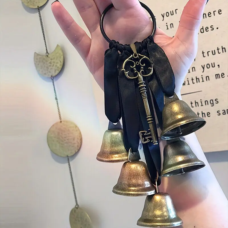 Witch Style Vintage Key with S - Vintage Collectible Bells 리뷰 및 가격