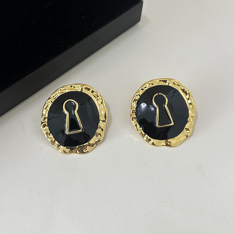 Exaggerated Black Enameled All - Vintage Collectible Show 리뷰 및 가격